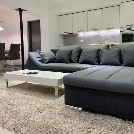 Green Apartment By Alex Rafael Zagreb Exterior photo