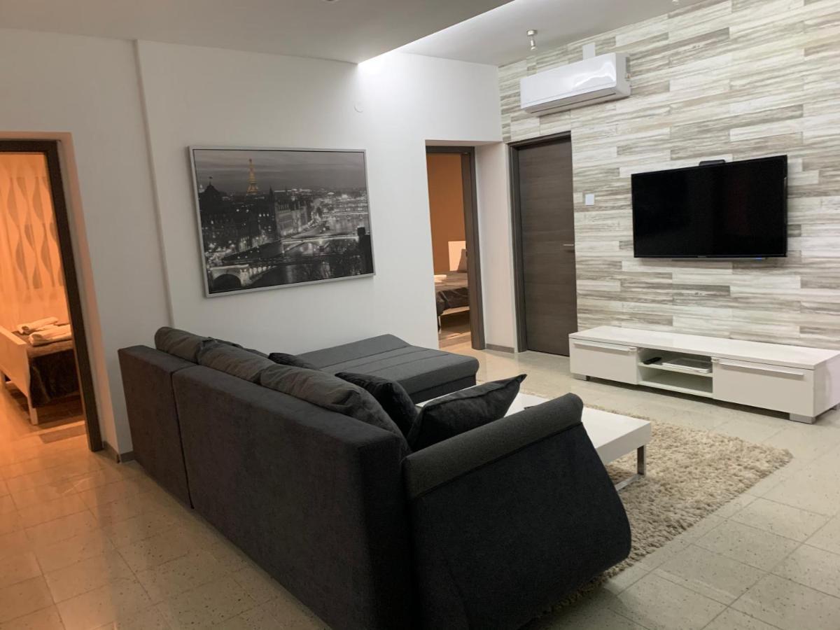 Green Apartment By Alex Rafael Zagreb Exterior photo